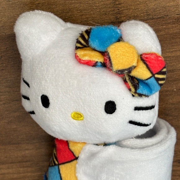 HELLO KITTY Sanrio CUTIE CUFF Slap Band Bracelet Series 2 Blind Bag 2023 Plush - Picture 10 of 10